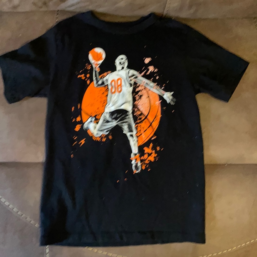 The Children’s Place size 5/6 Basketball T-shirt